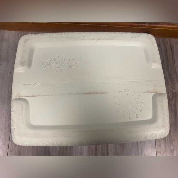 Vintage Coleman Lil’ Oscar 8 Qt. Cooler 5272 White Blue Lid 1985 Made In U.S.A - Picture 7 of 11